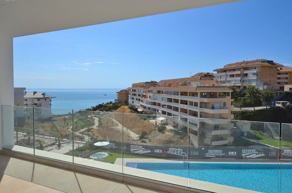 New-build penthouse with sea-view terrace, photo 5