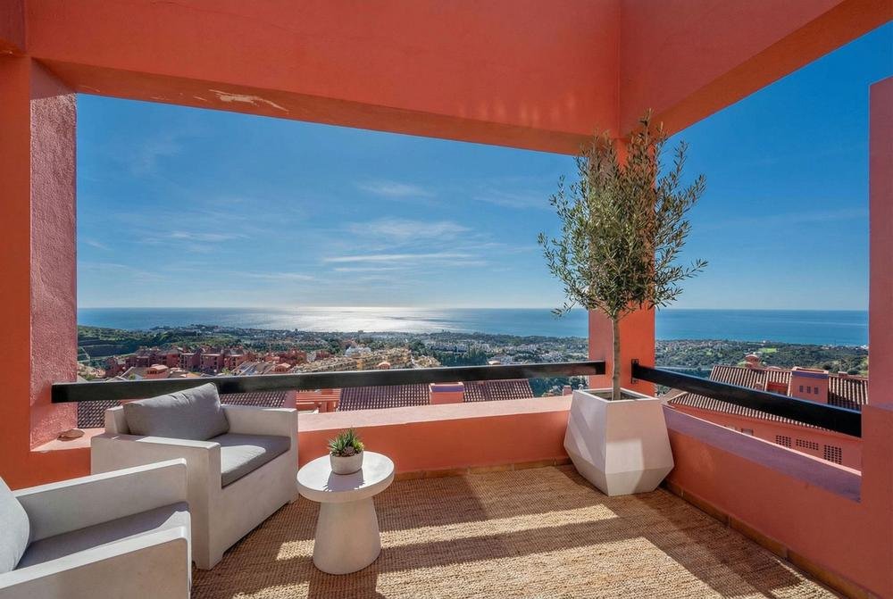 Three-bedroom apartment with sea-view terrace, photo 2
