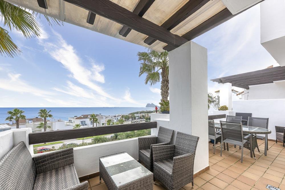 Sea-view apartment facing Gibraltar, photo 2