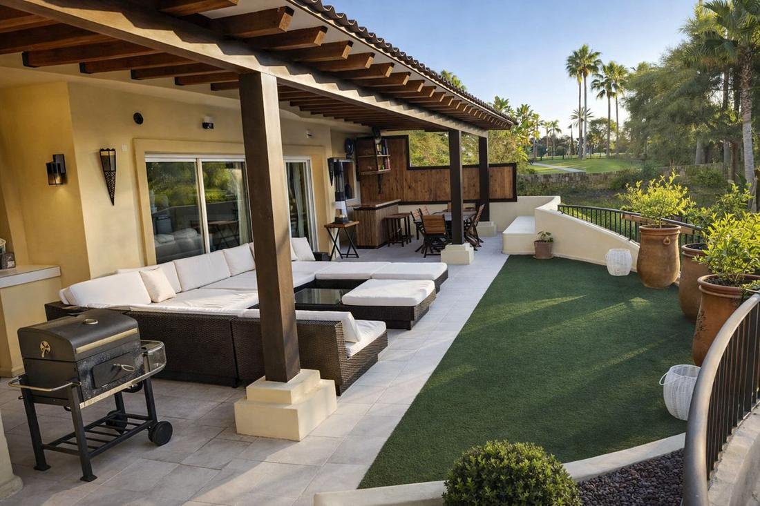 Golf-view apartment with two private terraces, photo 1